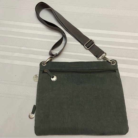 Travelon Grey Water Resistant Womens Crossbody Bag with Adjustable Strap EUC - Picture 3 of 13